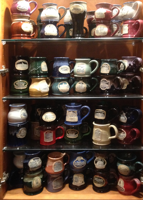kapusta_mug.cablet Cupboard full of mugs